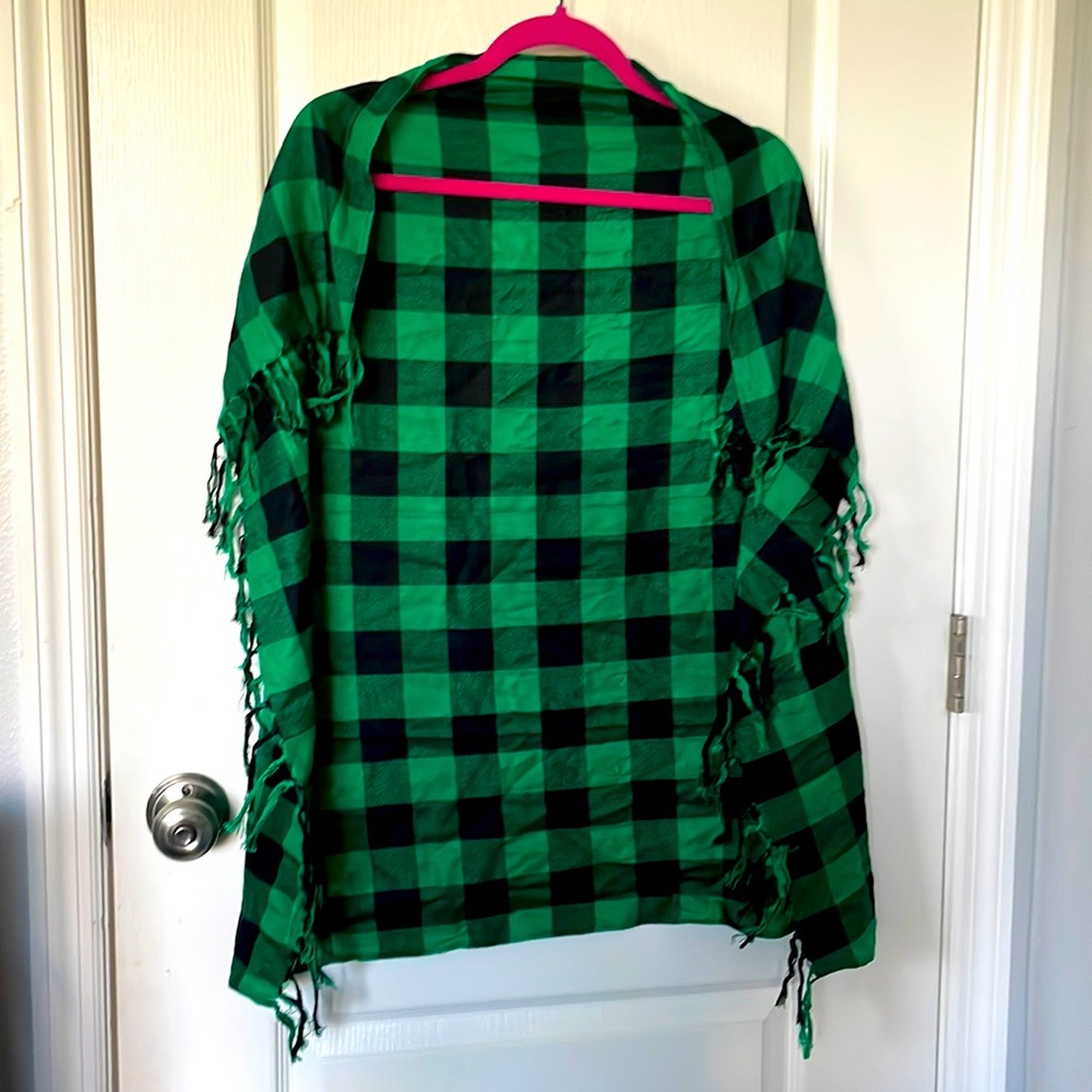 Black and Green Square Scarf with Tassels